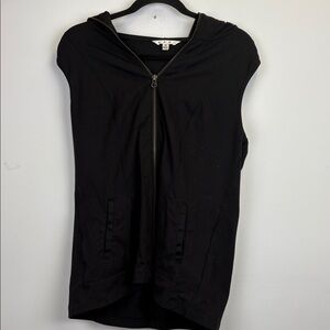 CAbi Black Zip-Up Vest
18
26
M